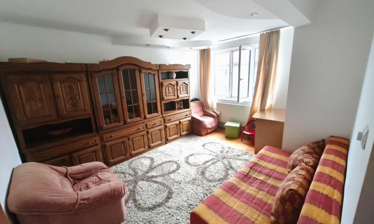 Apartament decomandat, 71 mp, etaj 1, orientare sudică – locație excelentă, lângă Gala Il Padrino