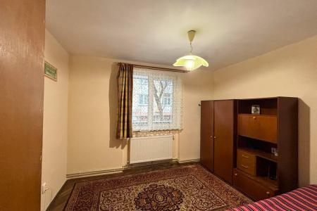 Apartament 3 camere -parter înalt, zona Dragoș Vodă