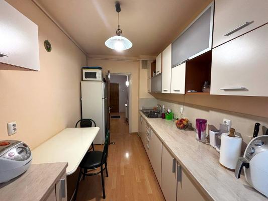 Apartament 3 camere -parter înalt, zona Dragoș Vodă