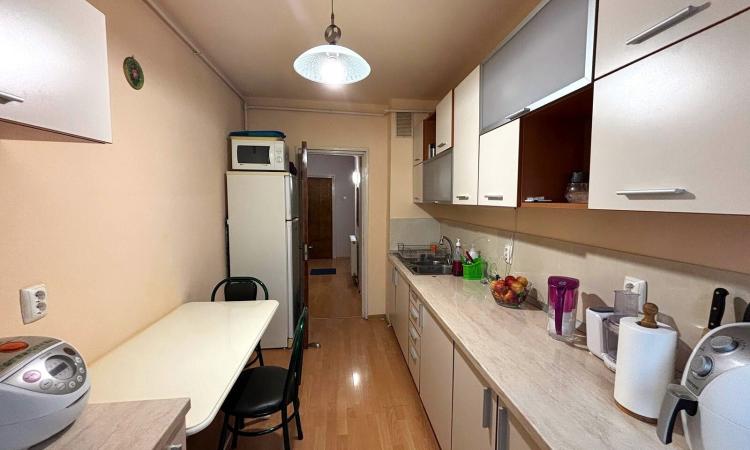 Apartament 3 camere -parter înalt, zona Dragoș Vodă