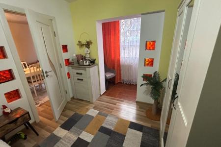 Apartament 2 camere - Parter, str. Matei Basarab, zona Liana