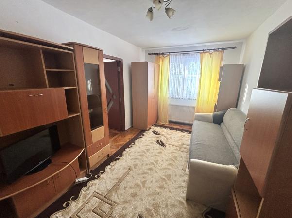 Apartament 2 camere - str. Cuza Voda, Parter