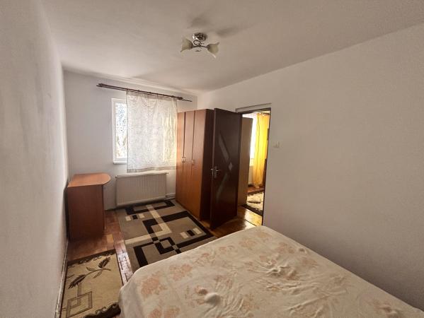 Apartament 2 camere - str. Cuza Voda, Parter
