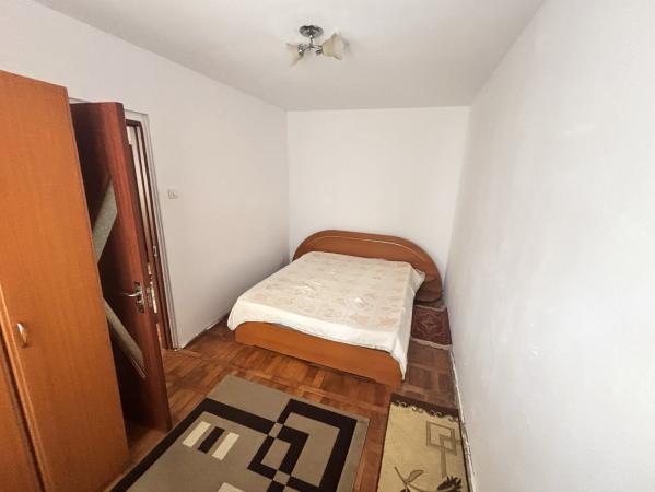 Apartament 2 camere - str. Cuza Voda, Parter