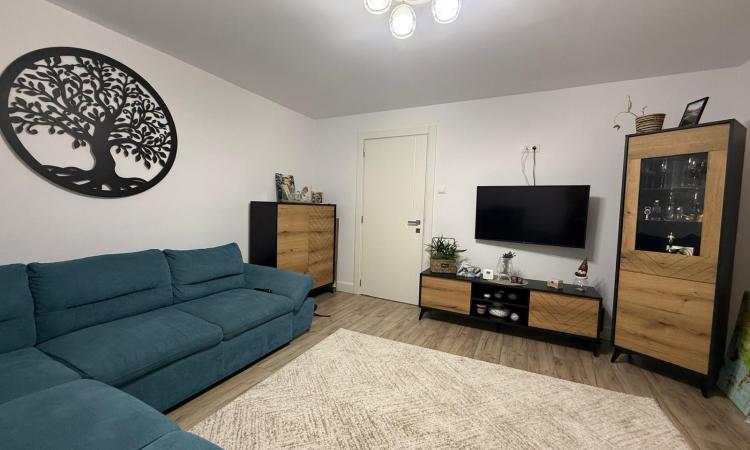 Apartament 2 camere,etaj 1 ,Regele Ferdinand ,zona iesire Grosi piata agroalimentara