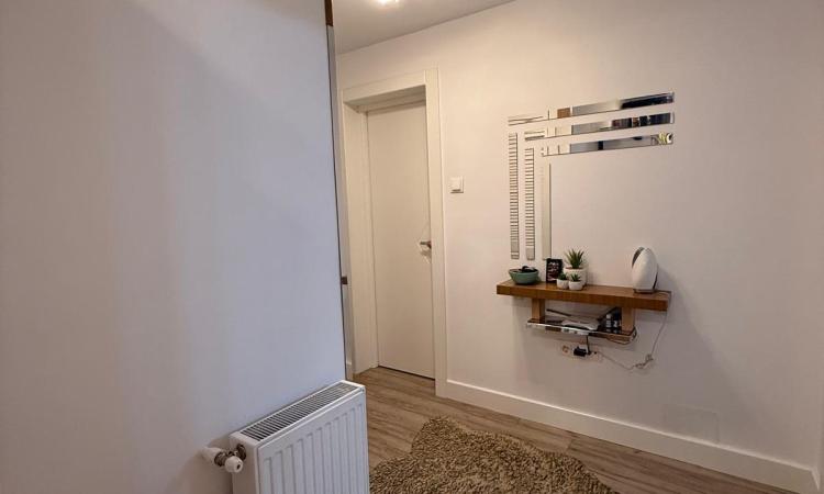 Apartament 2 camere,etaj 1 ,Regele Ferdinand ,zona iesire Grosi piata agroalimentara