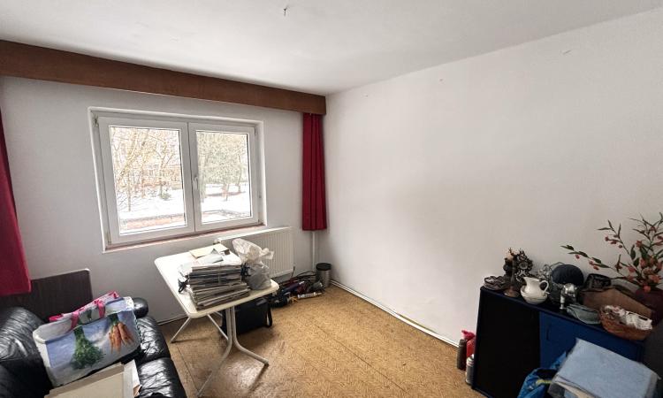 Apartament 4 camere de vânzare – Etaj 1, zonă Facultatea de Litere