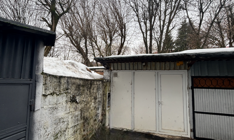Apartament 4 camere de vânzare – Etaj 1, zonă Facultatea de Litere