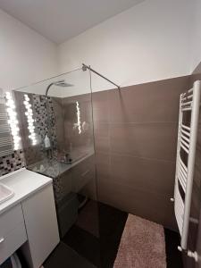 Apartament 2 camere ,Centrul vechi V.Lucaciu ,modern gata de mutare,etaj 1
