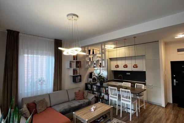 Apartament 2 camere ,Centrul vechi V.Lucaciu ,modern gata de mutare,etaj 1