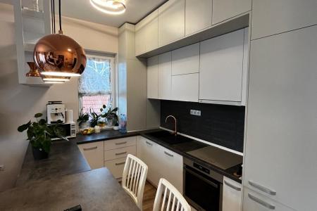 Apartament 2 camere ,Centrul vechi V.Lucaciu ,modern gata de mutare,etaj 1