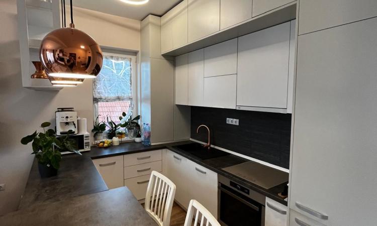 Apartament 2 camere ,Centrul vechi V.Lucaciu ,modern gata de mutare,etaj 1