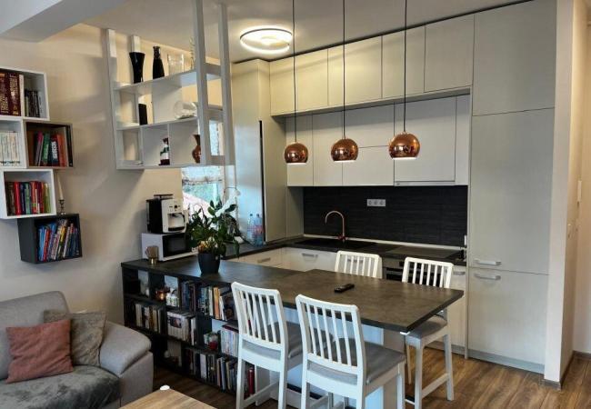 Apartament 2 camere ,Centrul vechi V.Lucaciu ,modern gata de mutare,etaj 1