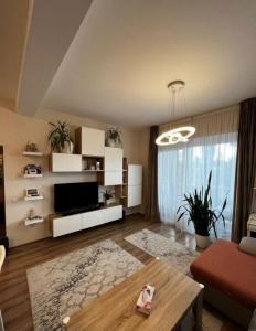 Apartament 2 camere ,Centrul vechi V.Lucaciu ,modern gata de mutare,etaj 1