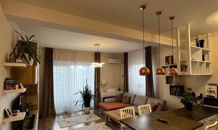 Apartament 2 camere ,Centrul vechi V.Lucaciu ,modern gata de mutare,etaj 1