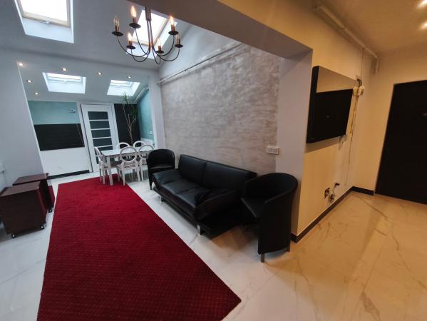 Apartament de închiriat – 4 camere, 100 mp, zona Mărul de Aur, Baia Mare  Loc de parcare inclus