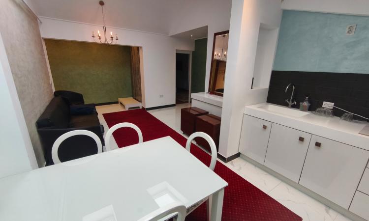 Apartament de închiriat – 4 camere, 100 mp, zona Mărul de Aur, Baia Mare Loc de parcare inclus