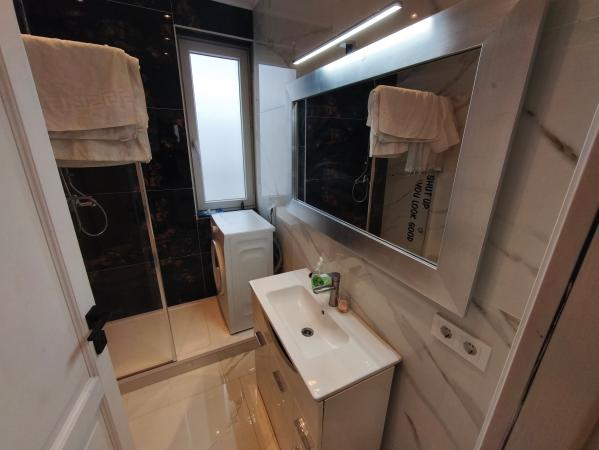 Apartament de închiriat – 4 camere, 100 mp, zona Mărul de Aur, Baia Mare  Loc de parcare inclus