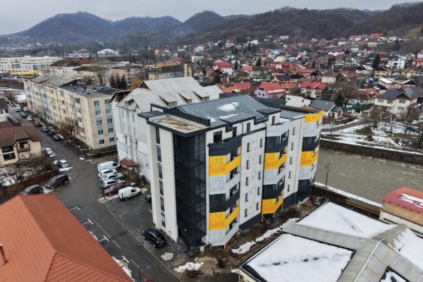 Apartament 3 camere ,Centrul vechi Baia Mare ,zona Grivitei