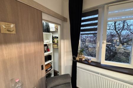Apartament 3 camere decomandat etaj 2 ,renovat Minerilor Centru Vechi