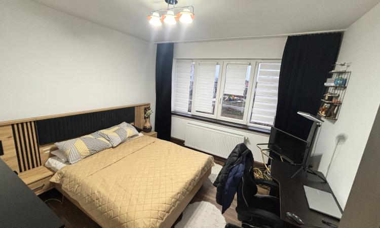 Apartament 3 camere decomandat – zonă centrală, Str. Minerilor