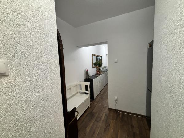 Apartament 3 camere decomandat – zonă centrală, Str. Minerilor