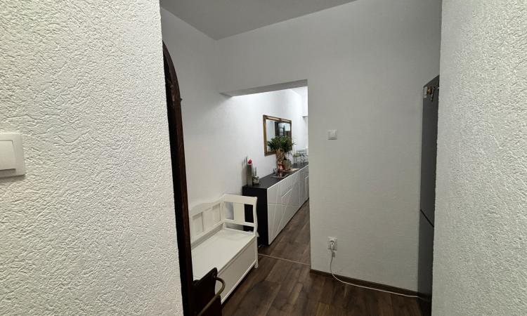 Apartament 3 camere decomandat – zonă centrală, Str. Minerilor