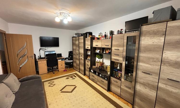 Apartament 3 camere de vânzare – Bld. Traian, Muzeul de Mineralogie