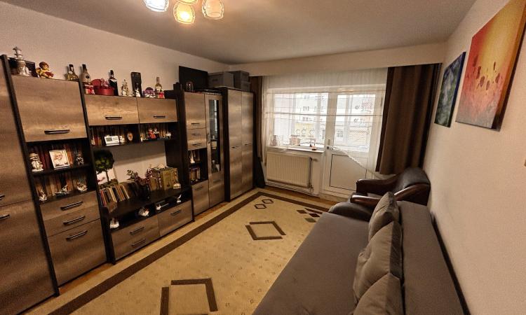 Apartament 3 camere de vânzare – Bld. Traian, Muzeul de Mineralogie