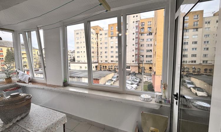 Apartament 3 camere de vânzare – Bld. Traian, Muzeul de Mineralogie