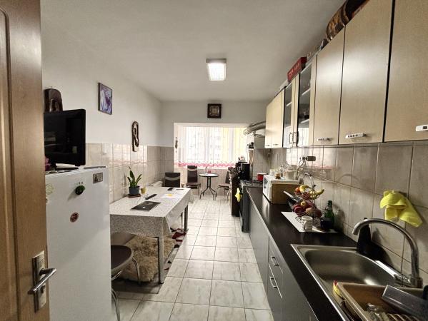 Apartament 3 camere de vânzare – Bld. Traian, Muzeul de Mineralogie