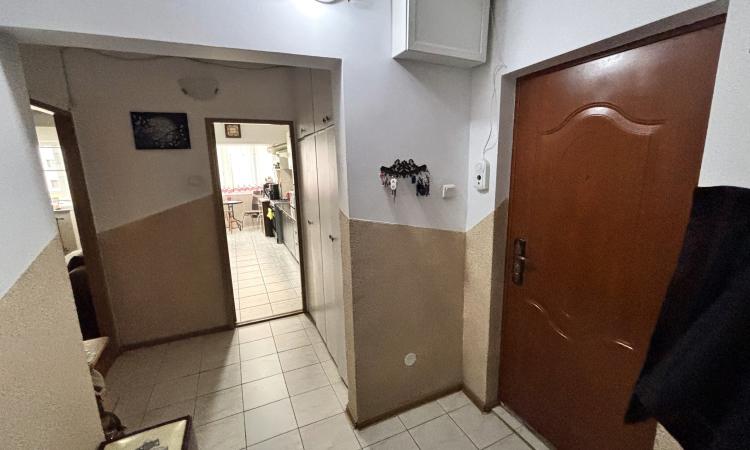 Apartament 3 camere de vânzare – Bld. Traian, Muzeul de Mineralogie