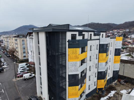 Penthouse ,zona Grivitei , 3 camere cu terasa 77 mp