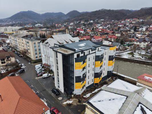 Penthouse ,zona Grivitei , 3 camere cu terasa 77 mp