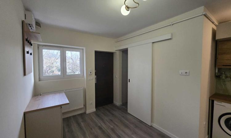 Apartament 2 camere ,etaj 2 ,zona Bilascu