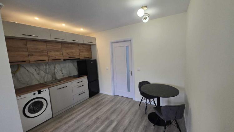 Apartament 2 camere ,etaj 2 ,zona Bilascu