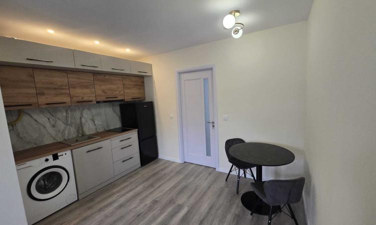 Apartament 2 camere ,etaj 2 ,zona Bilascu