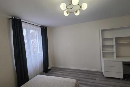 Apartament 2 camere ,etaj 2 ,zona Bilascu