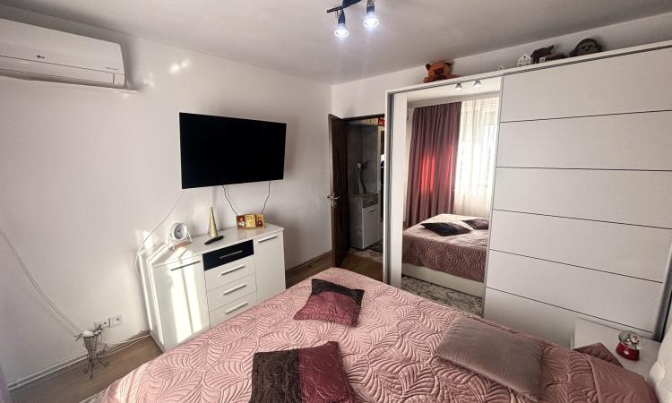 Apartament cu 2 camere de vânzare – Bulevardul București, zona centrala