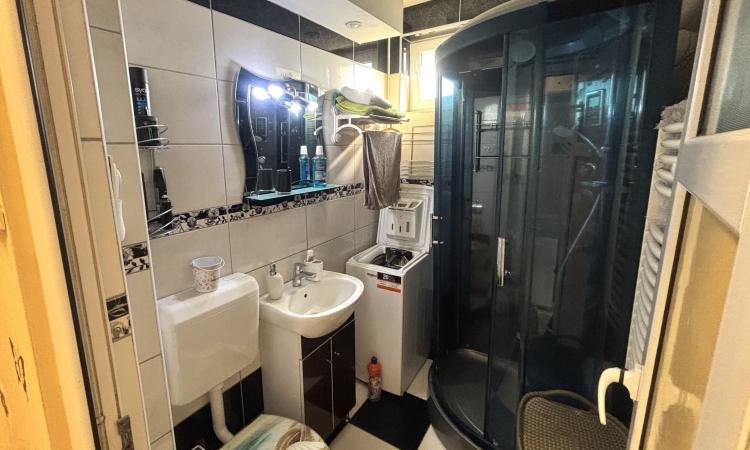 Apartament cu 2 camere de vânzare – Bulevardul București, zona centrala