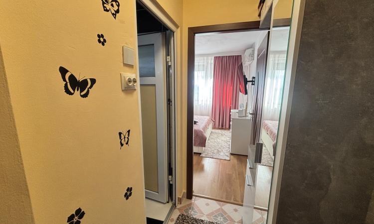 Apartament cu 2 camere de vânzare – Bulevardul București, zona centrala