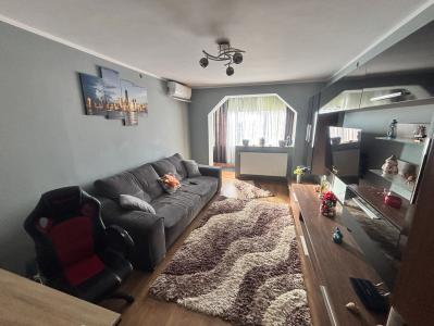 Apartament cu 2 camere de vânzare – Bulevardul București, zona centrala