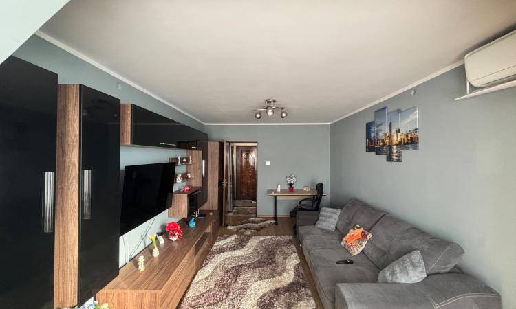 Apartament cu 2 camere de vânzare – Bulevardul București, zona centrala