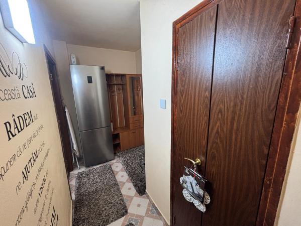 Apartament cu 2 camere de vânzare – Bulevardul București, zona centrala