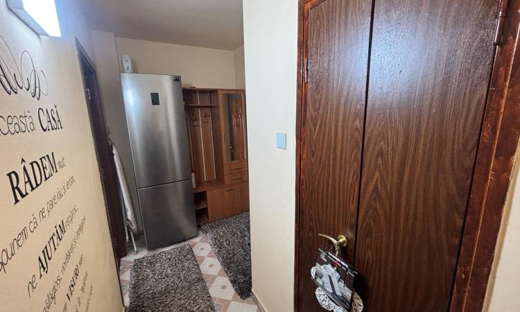Apartament cu 2 camere de vânzare – Bulevardul București, zona centrala