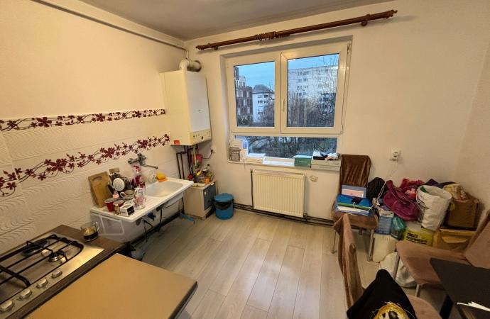 Apartament 2 camere - str. G. Cosbuc, Scoala N. Iorga
