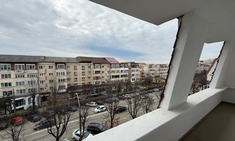 Apartament 3 camere ,zona Ursus B-dul Traian