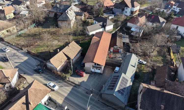 Închiriere -cladire de birouri/hală, 716 mp teren ,zona Grivitei,Baia Mare
