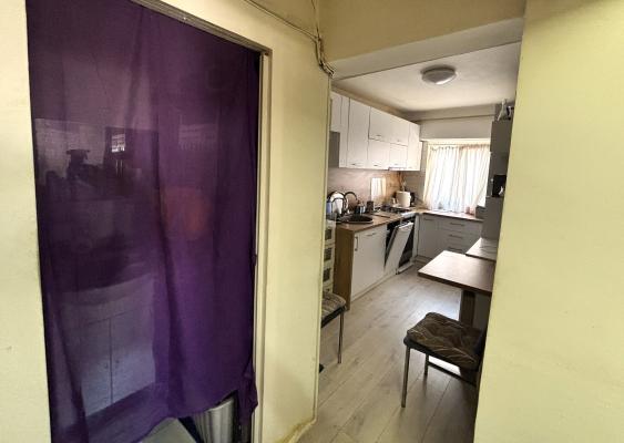 Apartament 3 camere - etaj 3, Bld. Bucuresti - zona Arhivelor/Center