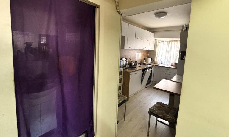 Apartament 3 camere - etaj 3, Bld. Bucuresti - zona Arhivelor/Center
